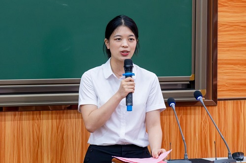 梁汶岚发言.jpg 梁汶岚发言.jpg